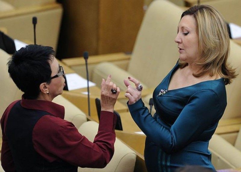 Чем занимаются депутаты на заседаниях Госдумы? (30 фото)