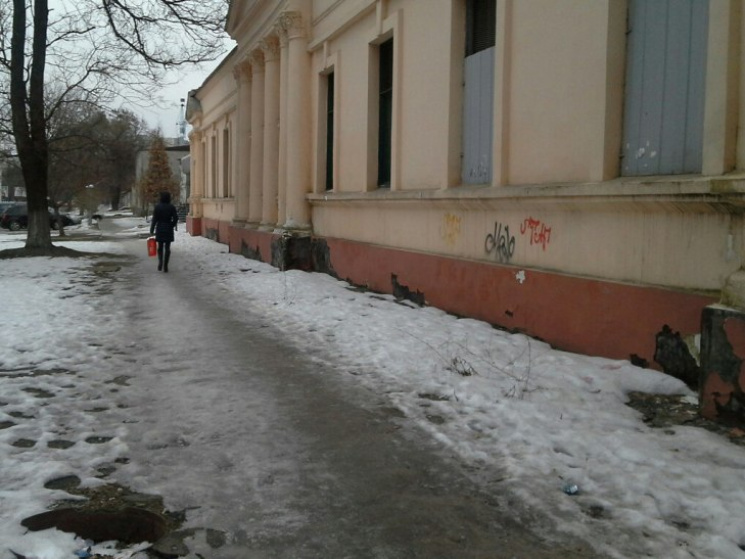 Когда в Николаеве исчезнут ледяные тротуары