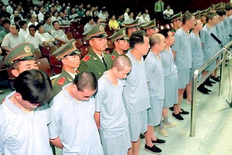 Китай вернул из-за рубежа 2566 беглых коррупционеров (1 фото)