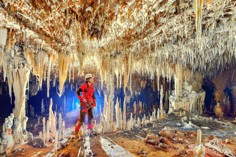 Доломитовая известняковая пещера в Бразилии выглядит как другая планета (9 фото)