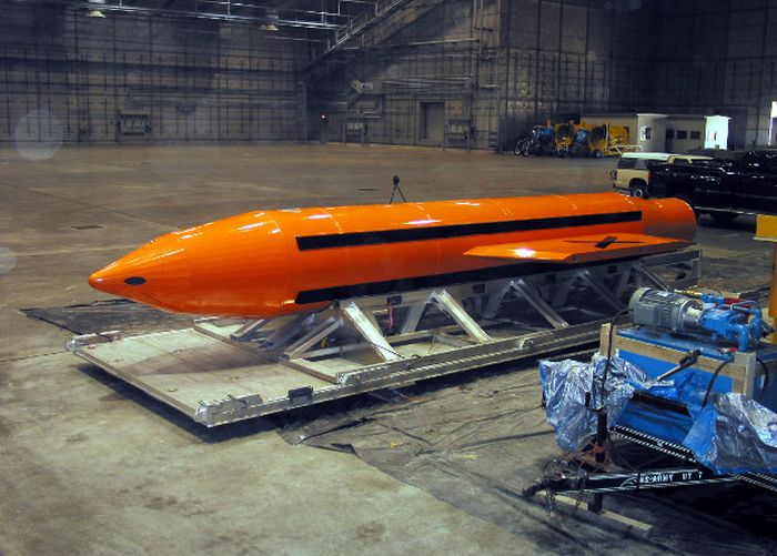 ВВС США сбросили самую мощную неядерную бомбу «Мать всех бомб» на позиции ИГИЛ в Афганистане