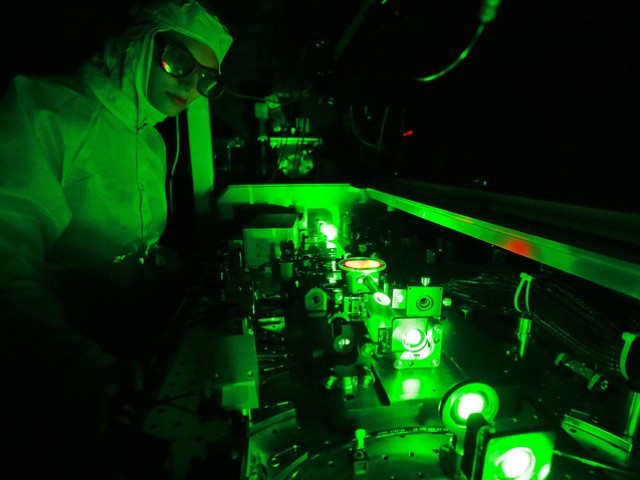 Российские и японские физики впервые в мире синтезировали квантовый металл (4 фото)