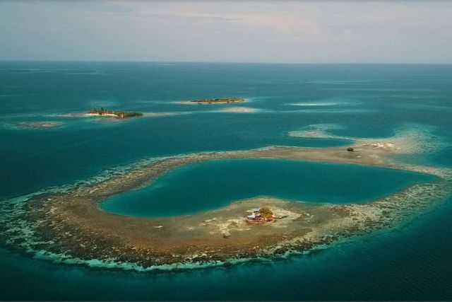 В Карибском море сдается в аренду необитаемый остров (8 фото)
