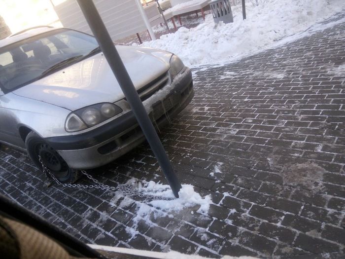 Когда способ избежать наказания за неправильную парковку не сработал (4 фото)