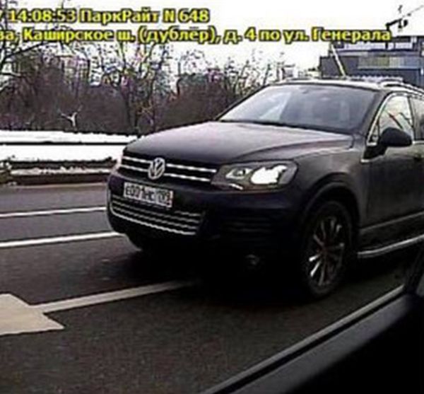 Московского автомобилиста оштрафовали за неправильную парковку, когда он стоял в пробке (2 фото)