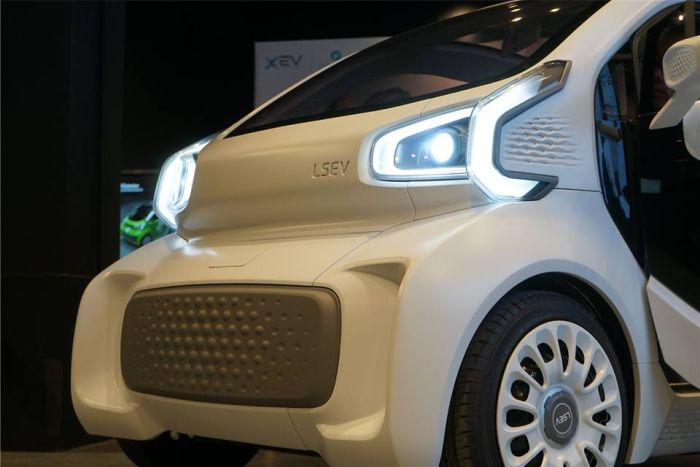 Китайцы спроектировали первый 3D-электромобиль для массового производства (9 фото)