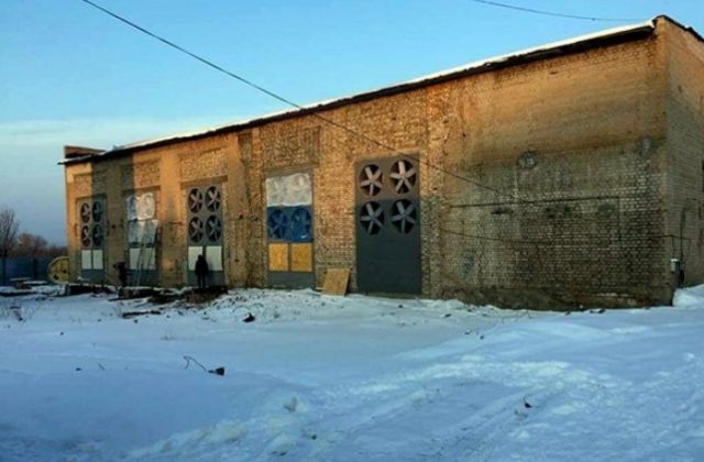 В Оренбурге обнаружена крупная подпольная майнинг-ферма (2 фото + видео)