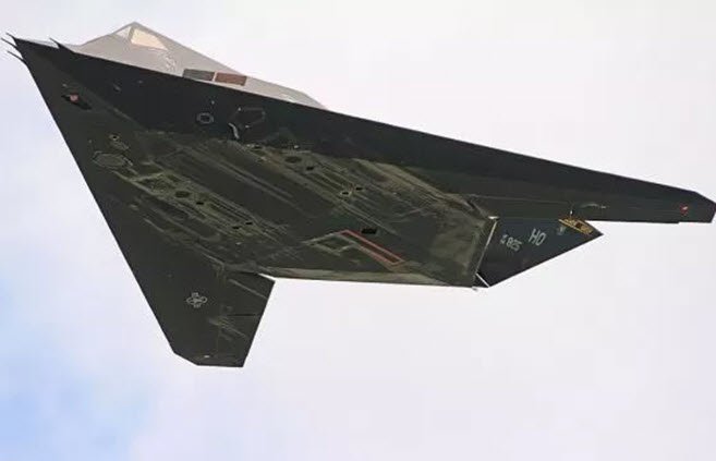 Самолет, которого невидно - 8 удивительных фактов о бомбардировщике F-117 «Стелс» (11 фото)