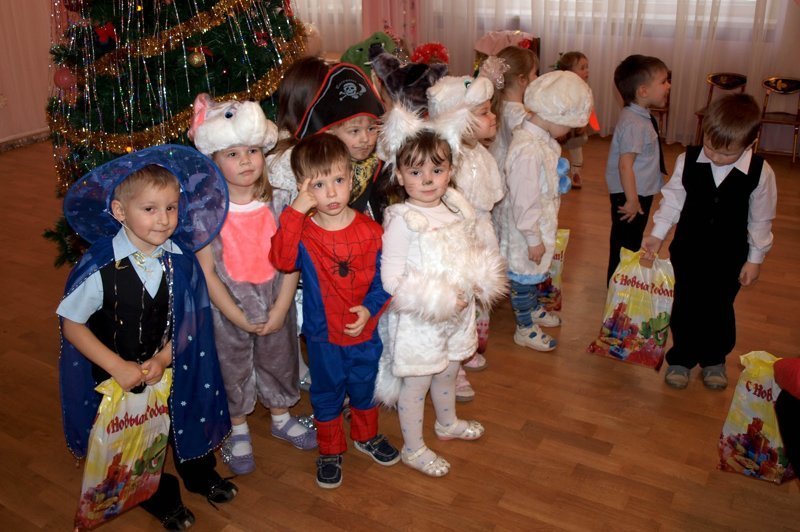 В российском детском саду запретили костюмы иноземных героев (2 фото)