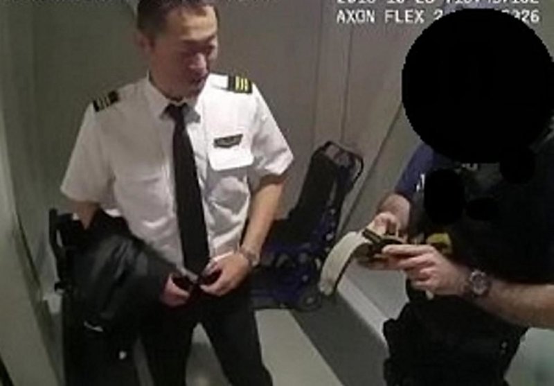 Японского летчика посадили в тюрьму за пьянство перед полетом (3 фото)