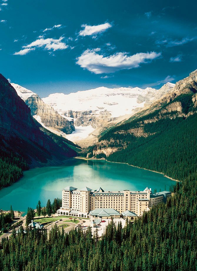 Уникальный отель в канадских горах (23 фото)