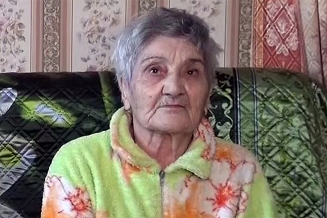 79-летняя пенсионерка из Москвы поймала мошенника, который отнимал деньги у стариков (2 фото + видео)