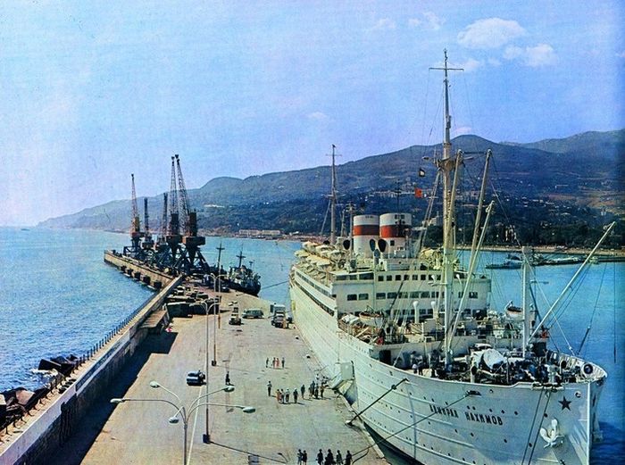 Как погиб советский пароход «Адмирал Нахимов» и 432 его пассажира (47 фото)