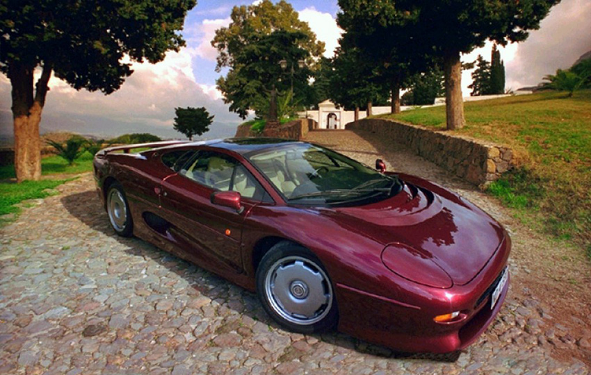 Крутые суперкары 90-х годов (11 фото)