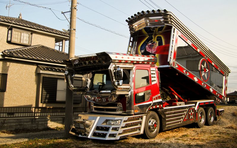 Decotora - тюнинг грузовиков в Японии (20 фото)