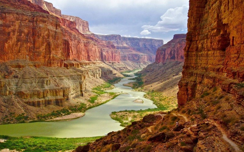 13 каньонов, пейзажи которых заставляют затаить дыхание (27 фото)