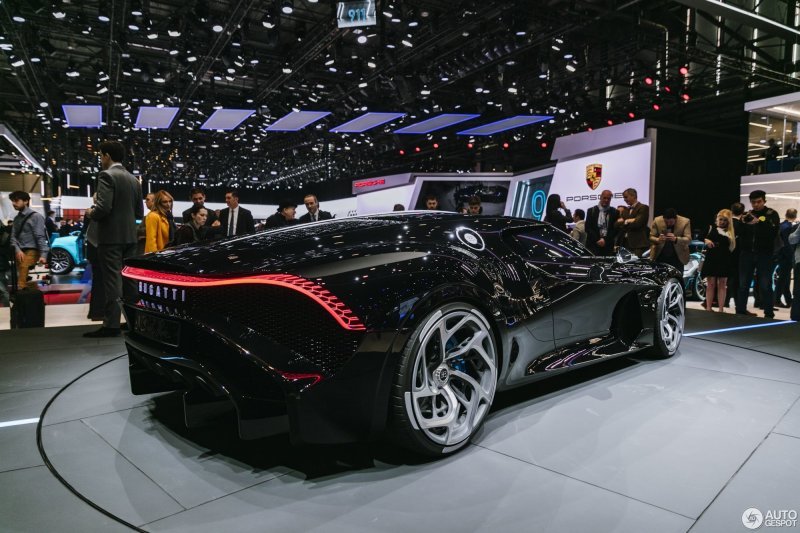 Самая дорогая машина в мире 2024 цена. Bugatti Женева 2019. Бугатти Леонор. Самая дорогая машина в мире. Самая богатая машина в мире.